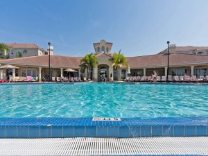 Vista Cay Pool and Clubhouse